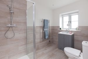 Ensuite- click for photo gallery